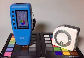 spectrophotometer vs colorimeter which