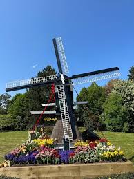 windmill unveiling at van hage garden