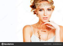 gold jewelry and fashion makeup