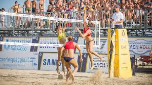 Beach volleyball hard on knees? Beach Volley Caorle Touristenportal