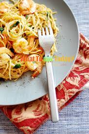 Whole Wheat Spaghetti With Bacon, Shrimp, And Watercress Recipe gambar png