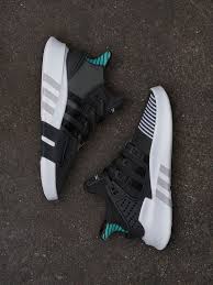 Shipping is always free and returns are accepted at any location. Informationen Zur Veroffentlichung Von Adidas Eqt Adv Racing Bask Chaussure Homme Mode Chaussures De Sport Mode Chaussure Adidas Homme