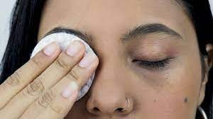 4 ways to remove waterproof mascara