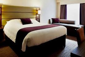 The hotel has views towards edinburgh castle and is centrally located for. Book Premier Inn Edinburgh South In South Queensferry Hotels Com