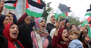 Palestinos é um substantivo, masculino plural de palestino; Las Mujeres Fortaleza De Palestina Ademas Tienen Un Rol Importante Que Es El De Parir La Resistencia