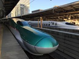 東北新幹線E5系列- Picture of Tohoku Shinkansen - Tripadvisor