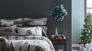 festive ways to decorate your bedroom