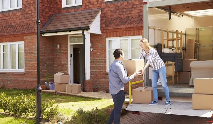 How Much Does It Cost to Move House?