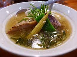 旨味たっぷりの魚出汁が効きまくりの絶品スープ！ 中央区南久宝寺町 「だしが命の塩らーめん ぎょぎょぎょ」 | Mのランチ