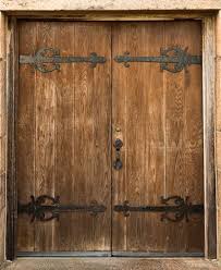 20 antique doors for an urban and