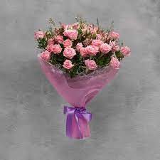 Flowers are one of the safest gifts to give to coworkers both make and female. Sending Flowers To A Coworker Same Day And Free Delivery Flocake Com