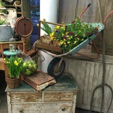 11 Retail Display Ideas For Spring