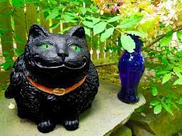 Cat Garden Statue Black W Red Collar