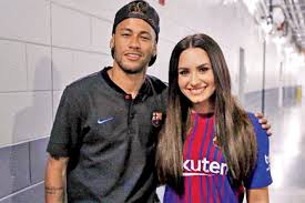 He grew up along with his younger sister does he have a girlfriend or wife? Demi And Neymar Filmy Divas