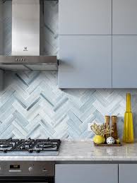 12 Modern Glass Tile Backsplash