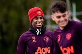 Manchester united and roma stand in each other's way for a place in the 2021 europa league final and the chance for either to lift a major continental trophy. Manchester United Vs Roma Live Stream Time Tv Schedule How To Watch The Europa League Online The Busby Babe