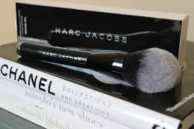 marc jacobs the bronzer brush 12