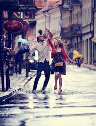 couples photography in rain