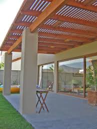 Puedes montar los techos sobre pérgolas de madera o aluminio. Pin De Majo Frachi En Dream Home Techo De Patio Asadores De Patio Diseno De Terraza