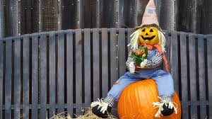 diy halloween decorations the scarecrow
