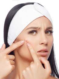 home remes to remove pimple marks