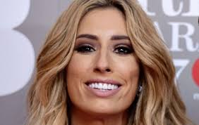 Stacey solomon has revealed that her natural teeth under her veneers are 'black and yellow' and it is her greatest fear for them to fall out . Ask The Dentist If You Re Unhappy With Veneers Like Stacey Solomon Change Them The Irish News