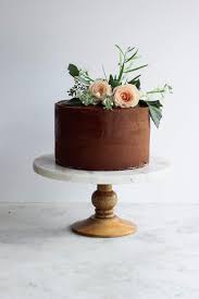 how to decorate a cake for beginners in