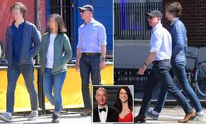 Jeff bezos @jeffbezos 15 мая 2017. Jeff Bezos Takes His Kids Out In New York After Finalizing Divorce From Their Mother Mackenzie Daily Mail Online
