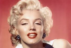 marilyn monroe achieved her signature