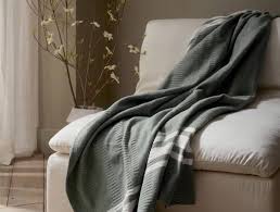 9 Best Sustainable Throw Blankets For A