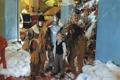 why-is-the-wizard-of-oz-in-a-christmas-story