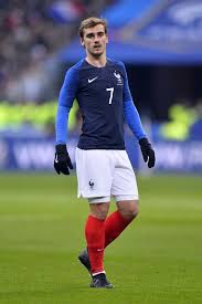 Programme tv des matchs de football : Antoine Griezmann Of France Reacts During The International Friendly Antoine Griezmann Griezmann Griezmann France