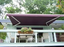 Average Retractable Awning S