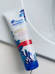 I tried it with my afro hair, it leaves my hair soft and tangle free and shinning. Tressed For Success With Head Shoulders Supreme In My Bag
