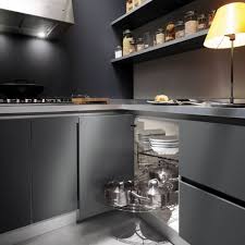 Наличието на сива кухня е валидно по редица причини, които се отнасят до естетиката, а също и функционалността. Siva Kuhnya Vdhnovenie Ot Ernestomeda Kuhnya 2021