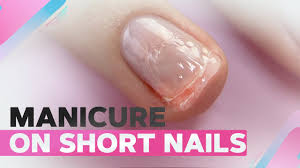 manicure on short nails sealing the