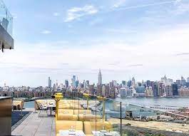 7 Best Rooftop Bars In Brooklyn 2023