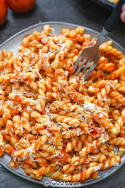 gemelli pasta with tomato sauce cooktoria