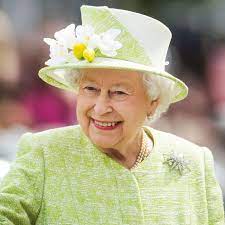 30 Powers That Queen Elizabeth II Has That No One Else Does - Queen Elizabeth II Royal Privileges