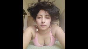 Indian girl on live webcam- Live video chat. Indian chat room. - YouTube