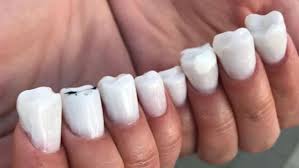molar nails are the creepy new nail