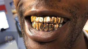 We offer grillz that are premade and come with the appropriate fitting mechanisms to forge a custom fit for your removable mouthpiece. 14k Gold Grillz Smirkgoldgrillz