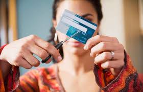 Miss a credit card payment by 30 days and you may end up with a late fee and a penalty interest rate, arevalo says. Should I Cancel My Old Credit Card When I Get A New One Credit Com