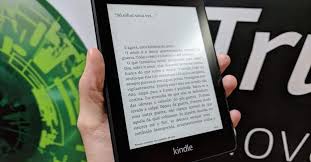 Don't leave it in the swimming pool. Review Is Kindle Paperwhite Waterproof Worth It We Tested Olhar Digital
