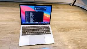 cần bán macbook pro 13 inch 2017 2