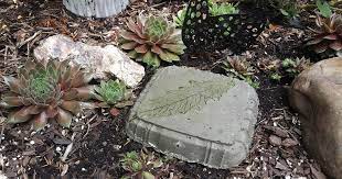 Make Concrete Garden Stepping Stones