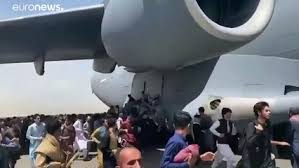 اللحظات الأولى بعد سقوط الطائرة الأميركية في أفغانستان (فيديو) Cf8nmg7g91wu9m