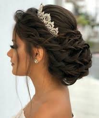 Find the latest haircut and hairstyle ideas for men, women, teens, boys, girls, kids, babies, etc. Sweet Quinceanera Hairstyles With Crown Crown Hairstyle Hairstyles Quince Sweet Quinceanera Quinceanera Hairstyles Quince Hairstyles Crown Hairstyles