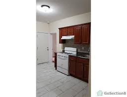 Express cabinets inc is a custom wood kitchen cabinet retailer and full service kitchen design centre specializing in solid wood hand crafted kitchen cabinets kitchen islands pantries and solid wood. 135 Hawthorne Ave Yonkers Ny 10701 Hotpads