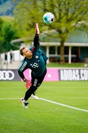 Check out his latest detailed stats including goals, assists, strengths & weaknesses and match ratings. Manuel Neuer Facebook